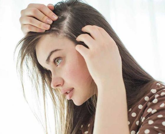 Nguyên nhân và cách khắc phục tình trạng chân tóc yếu