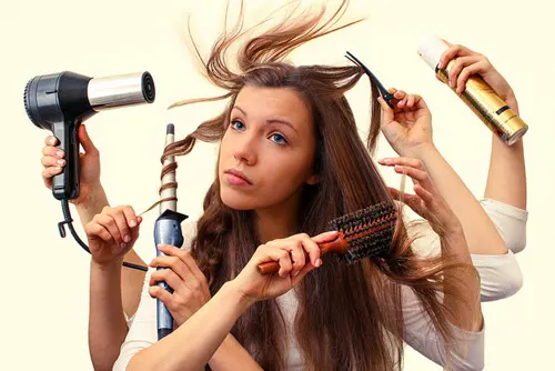 Chân tóc yếu do lạm dụng các biện pháp làm đẹp