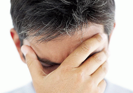 Hình ảnh bạc tóc ở người trẻ tuổi