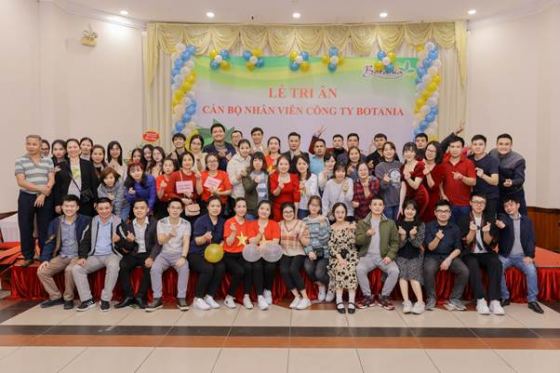 Tập thể cán bộ nhân viên công ty Botania tại buổi lễ
